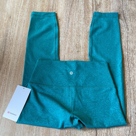 Lululemon Wunder Train High Rise Crop 23” Size 8 - Picture 4 of 5